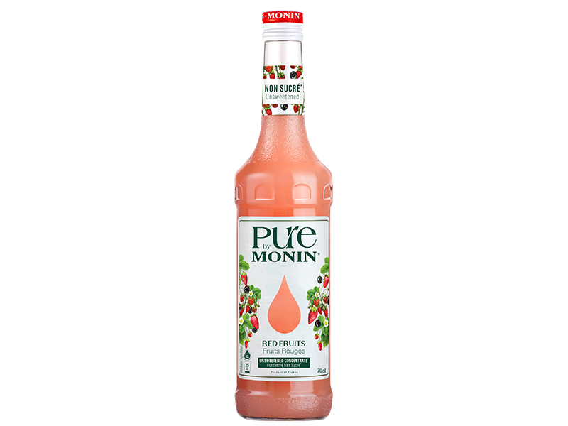 Monin Rote Beere Sirup - Detailansicht Sirupflasche mit Glas